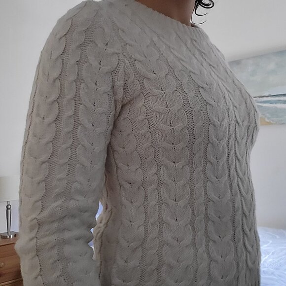 American Eagle Cable Knit Sweater - Picture 2 of 5